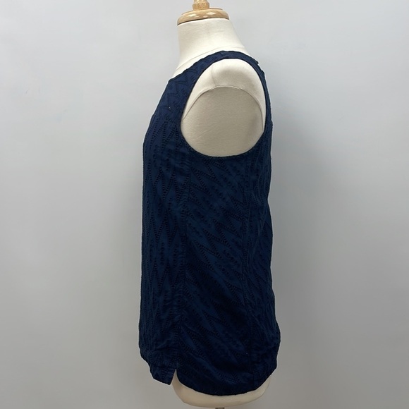 J. Crew Geometric Embroidered Eyelet Sleeveless Woven Blouse Navy 4 Tall - Picture 4 of 9